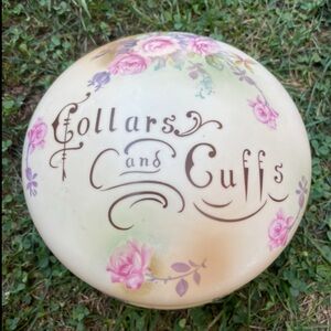 Vintage Collars and Cuffs Dresser Box 19th Cen Frances Morley & Co 1845 - 1854